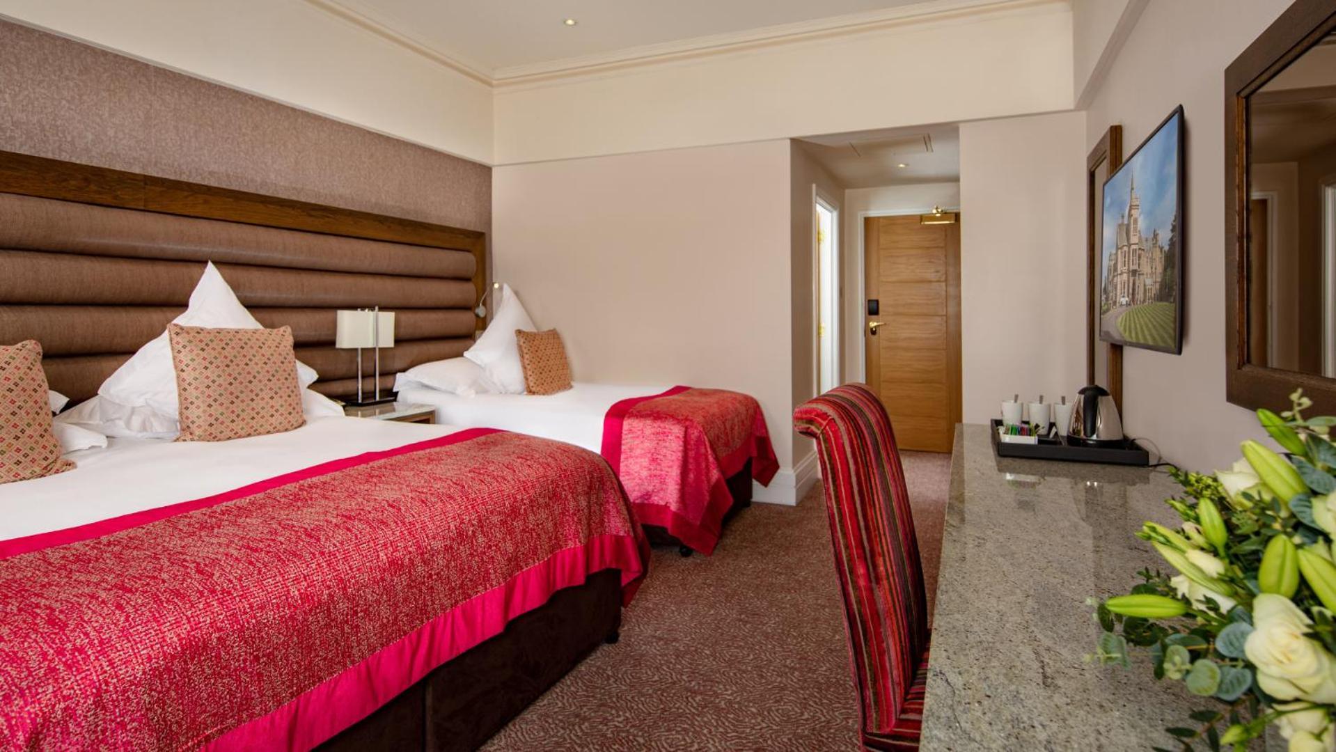 The Culloden Estate And Spa Holywood  Ngoại thất bức ảnh A room at the hotel